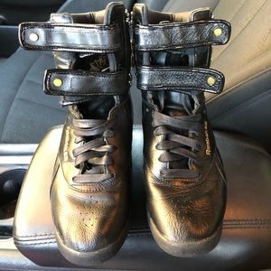 Reebok freestyle women’s shoes size 7.5